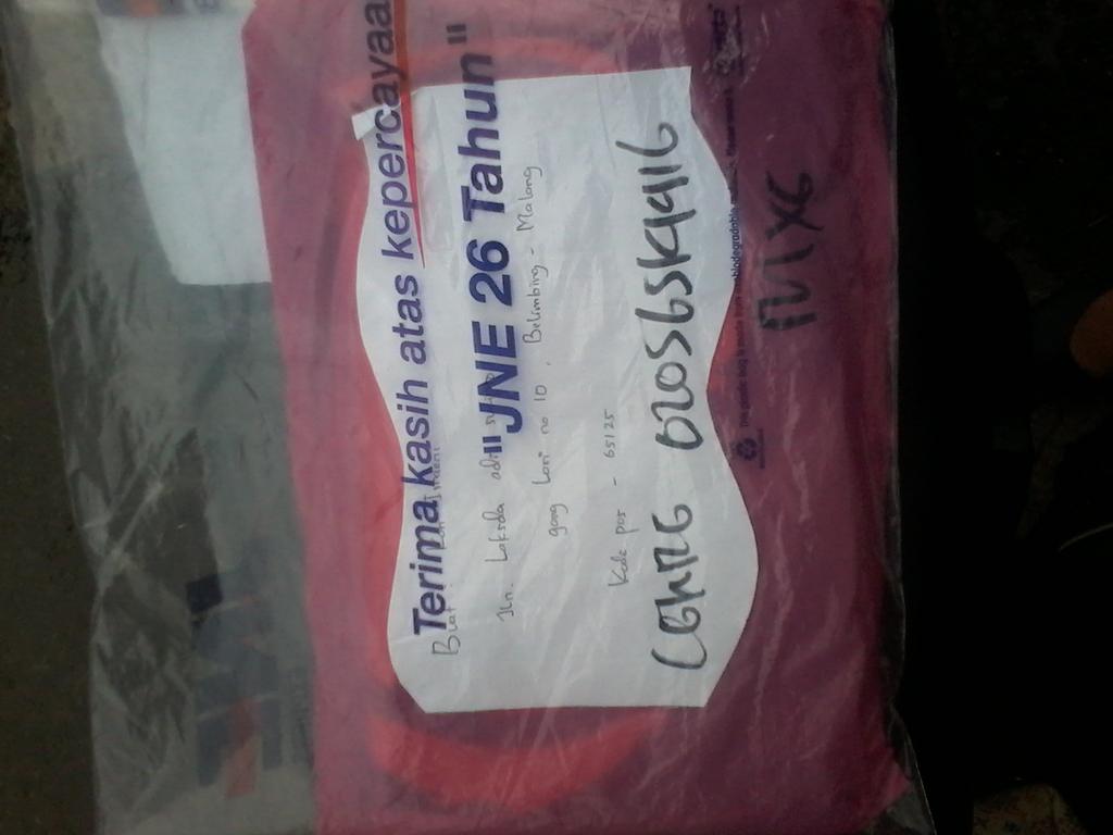 Baju nya udah aku terima ya ceh @3TataChiBi sukaaa bangett.. makasih cehh