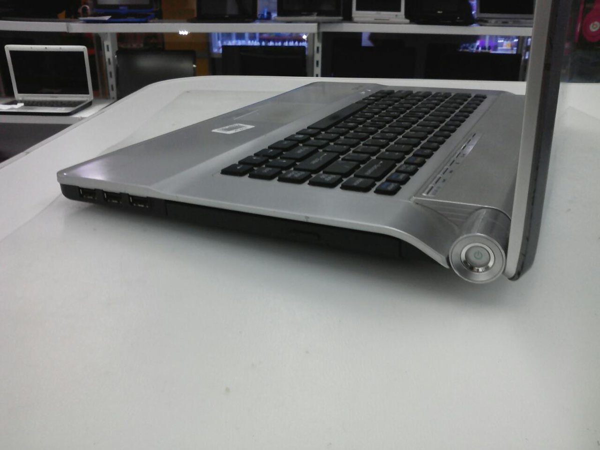 MasterSvyaz's tweet photo. Sony VGN FW21ZR-RE55Q12
Цена 22 900

https://t.co/dzSeRb9Ndz 
https://t.co/TZuWTWDrpl https://t.co/kT5dnMsEnc