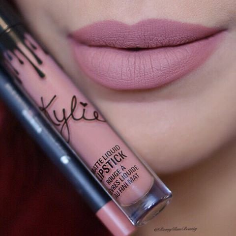 hardmelodies's tweet photo. @@@ НАБОР ��АТОВОЙ ПОМАДЫ KYLIE JENNER @@@
https://t.co/oJKuQIvlm1 https://t.co/M0HrVcB84d