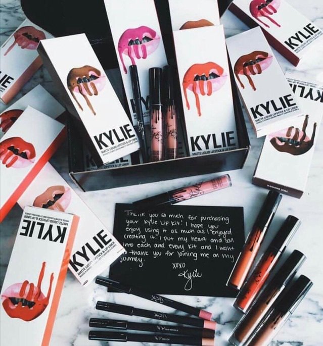 hardmelodies's tweet photo. @@@ НАБОР ��АТОВОЙ ПОМАДЫ KYLIE JENNER @@@
https://t.co/oJKuQIvlm1 https://t.co/M0HrVcB84d