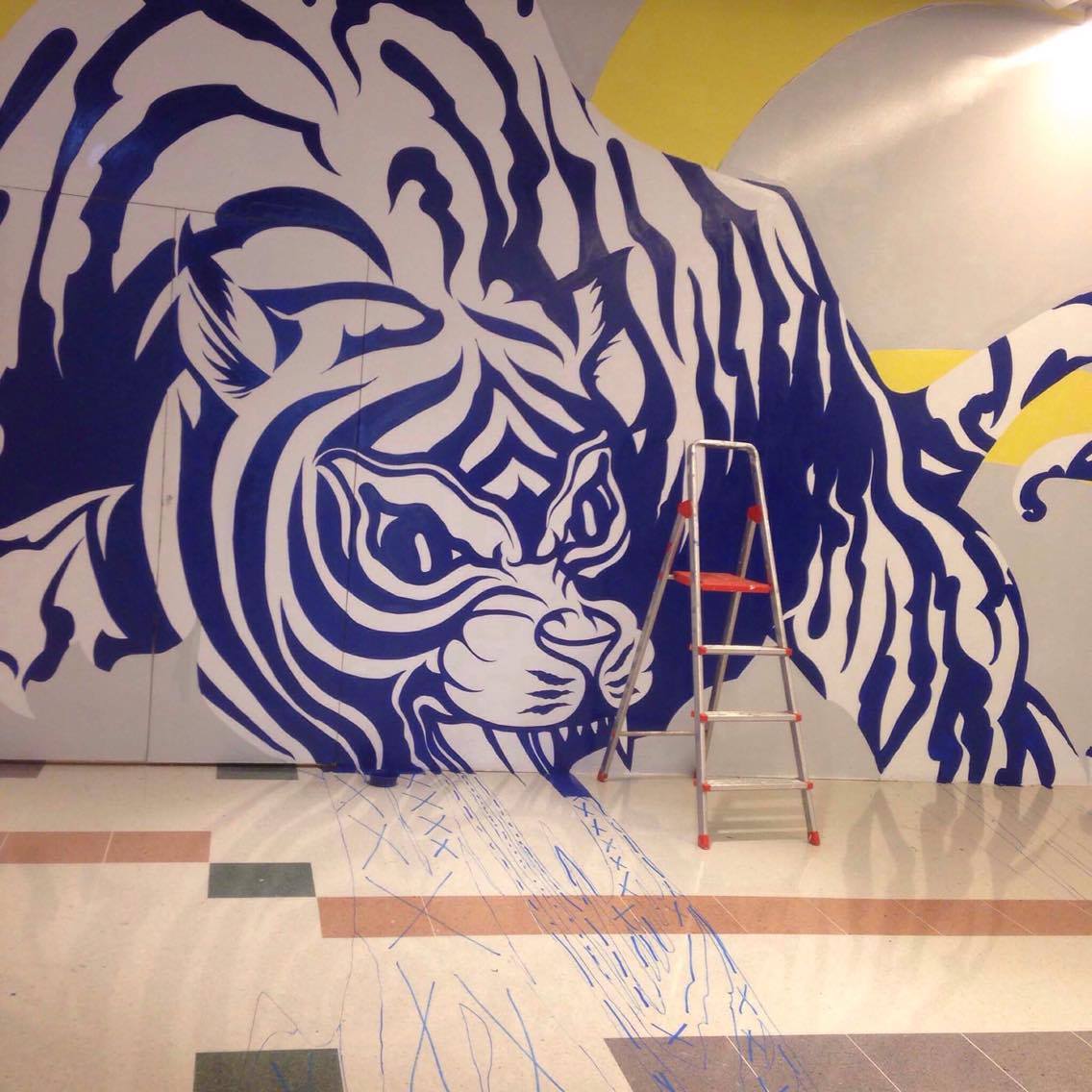 bercy2's tweet photo. [#ArtyBercy2]  STEP 3 - Le tigre prend peu à peu vie 😱
Découvrez cette fresque en intégralité samedi 10 à 16 h !  #Anamorphoseproject #arty https://t.co/Bzrgpec63z