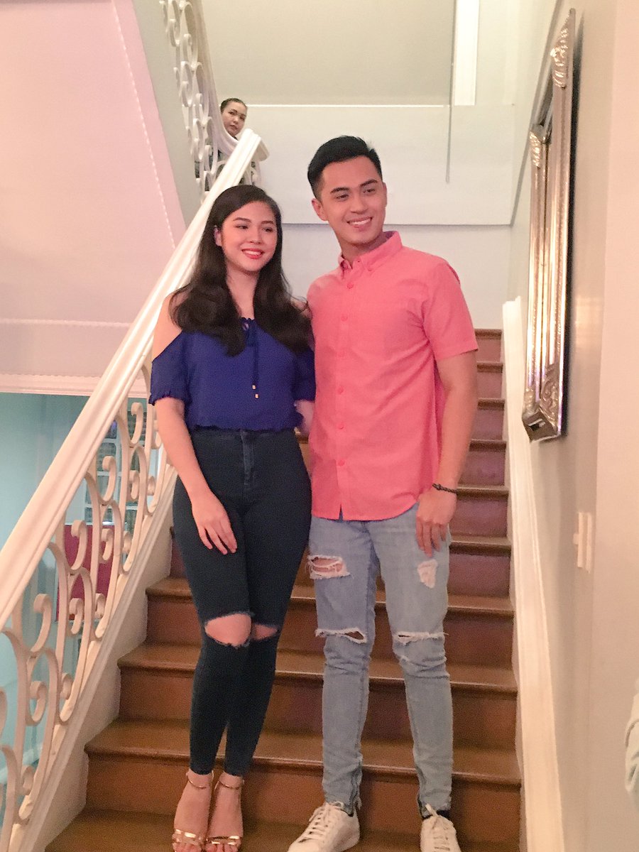 Push_Alerts's tweet photo. Janella Salvador and Marlo Mortel return as a love team in #ManoPo7Chinoy. They're also looking great at the #GrandBlogconManoPoChinoy! https://t.co/cKmjRz9lJJ