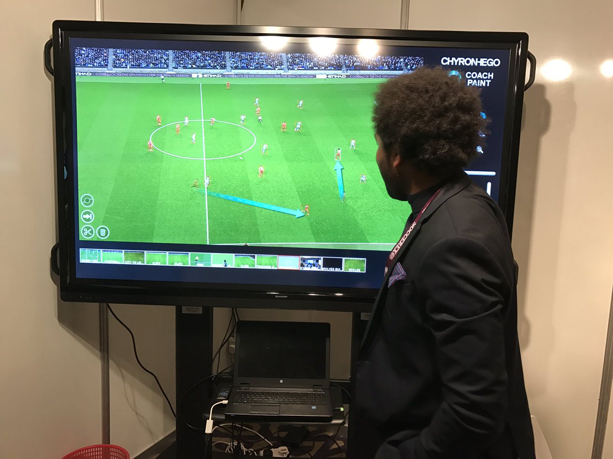 EvoSportsQatar's tweet photo. Coach David experimenting with ChyronHego - with @David_Eccles #Soccertechnology  #EverythingEvo #FutureOfSoccer https://t.co/UF57rQ8U3t