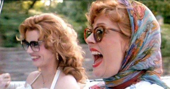 Quanto ci e' piaciuta questa scena tratta dal film #thelma&amp;louise? Oggi parleremo di #foulard e di come indossarli #fashion #culture