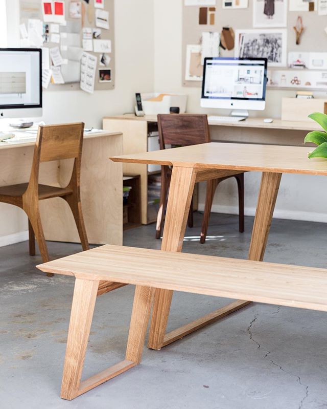 RoomIdeasDotCom's tweet photo. .KALON's work space furniture is the creative motivation we need today! 💡 | Visit https://t.co/QP43GhM3dA for more office design inspo! https://t.co/HJqETH2fGV