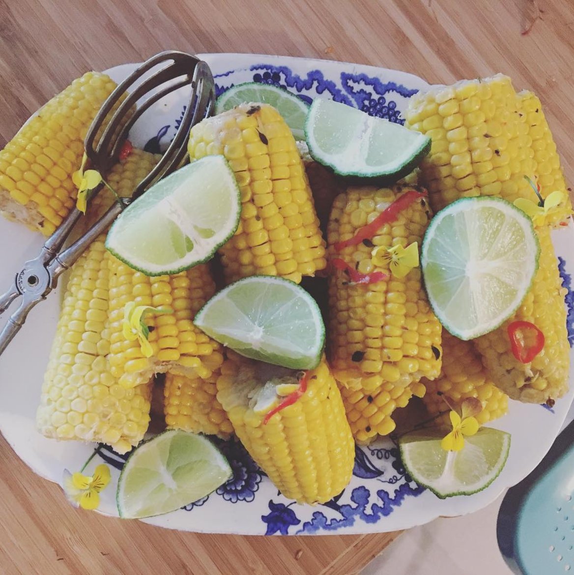 cravingldn's tweet photo. Hi @LondONtheinside #DecJan @soulfoodsisters are serving their mouth-watering food #ThuFriSat nights at #TottenhamSocial #Streetfood! πππΆπ₯ https://t.co/4yzhzFQWWL