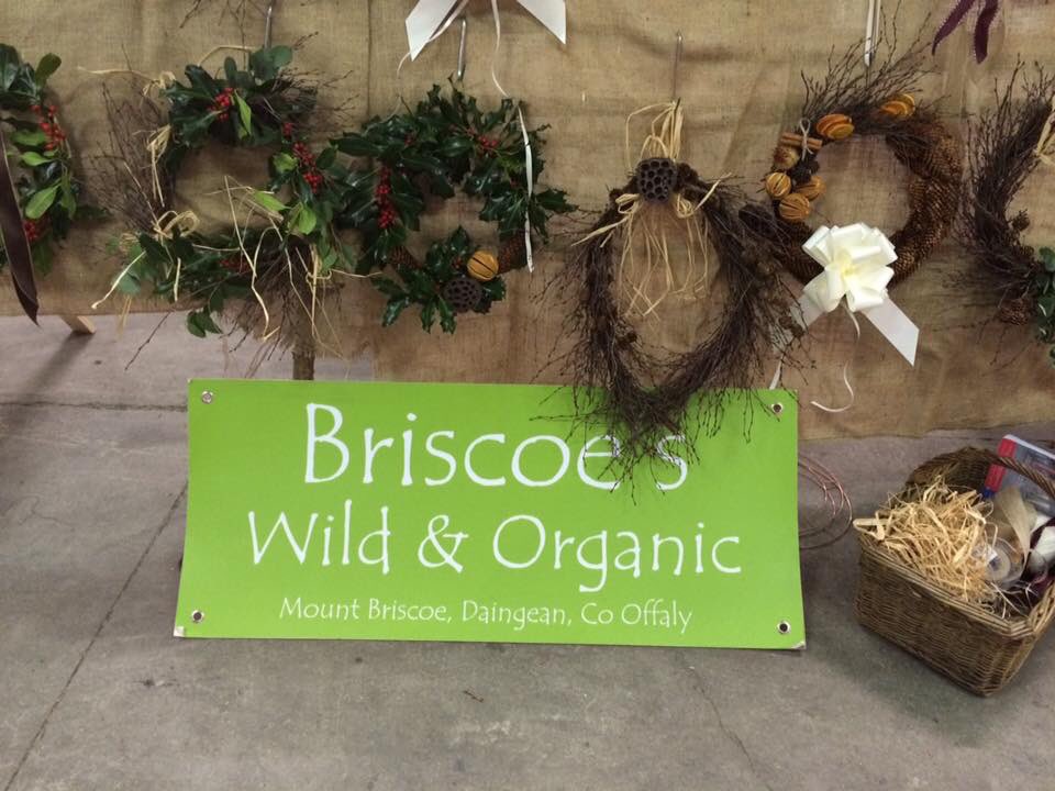 Edgillwhl's tweet photo. RT pls #MountBriscoe #ChristmasFair Dec11 #Offaly #shoplocal #craft & #artisanfood #Christmas #wreaths #Daingean @visitoffaly @OffalyHour https://t.co/GO3kdWBh8z