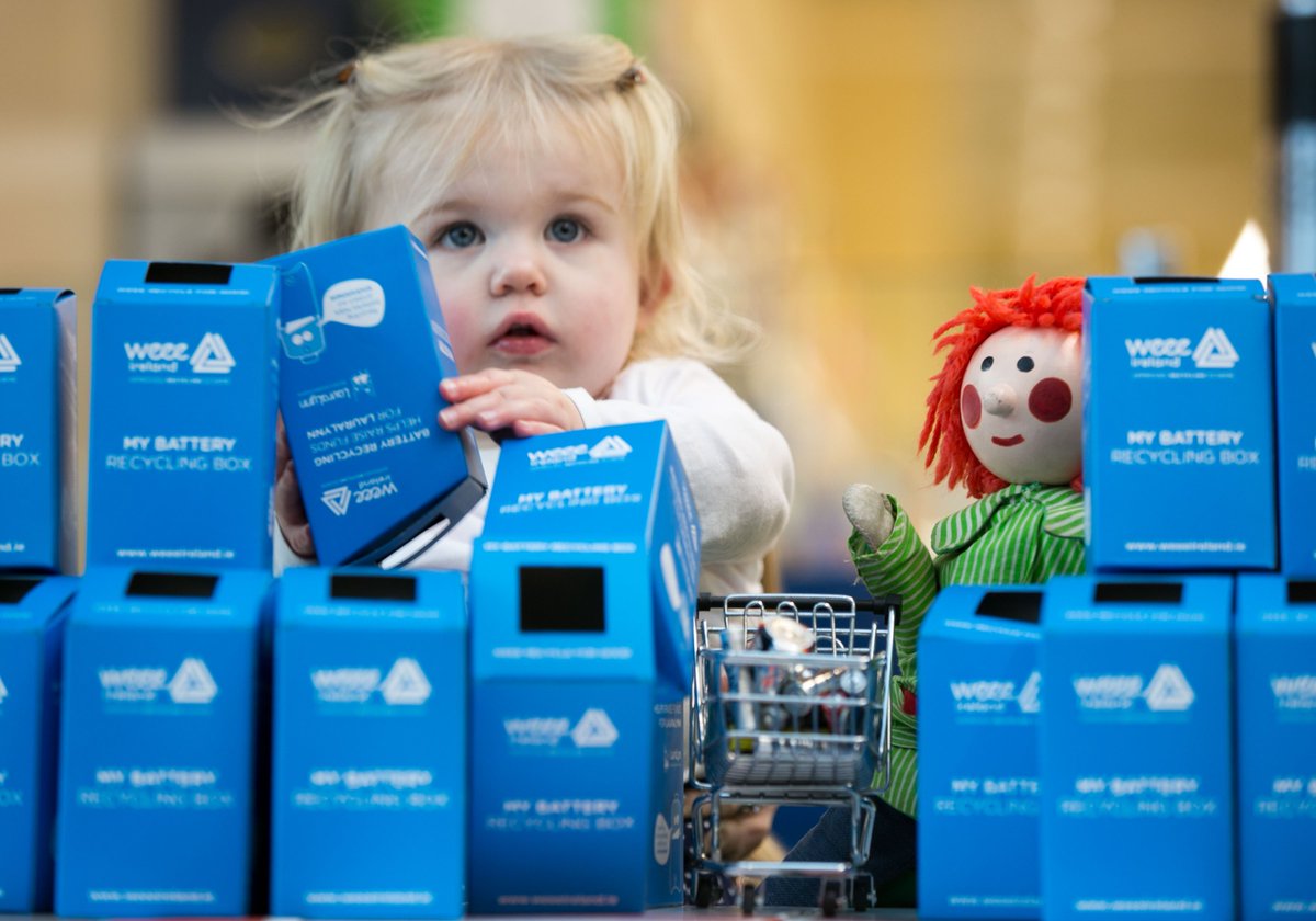 WEEEIreland's tweet photo. RECYCLED BATTERIES WILL MAKE MAGICAL MOMENTS FOR @LauraLynnHouse. Find out how you can help here https://t.co/lNvxY0G2fS https://t.co/SltmGtlU72