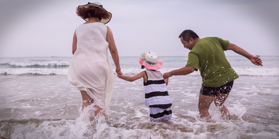 miwayinsurance's tweet image. 6 ways to get #InsuranceFreedom this December! bit.ly/2h16U6t