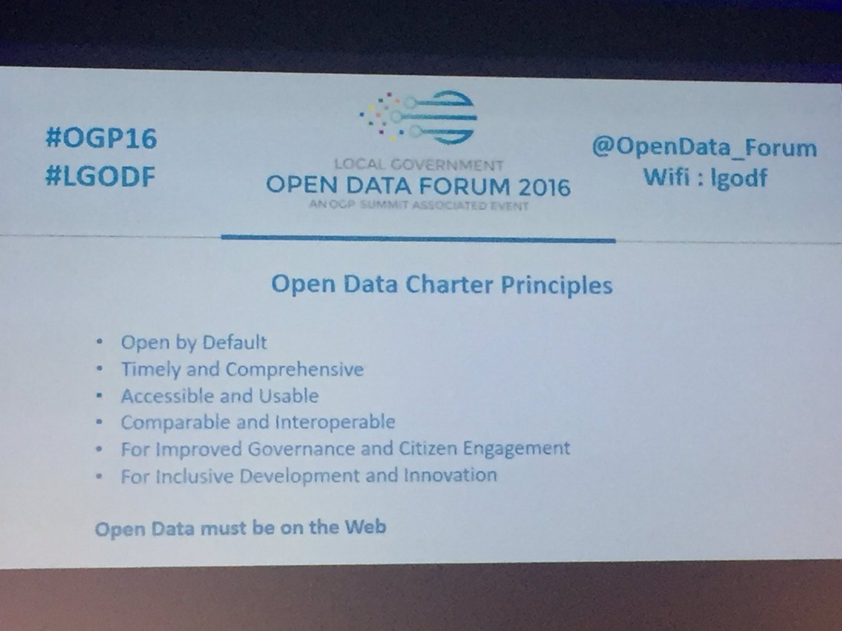 bbilloud's tweet photo. #LGODF @carolburle from #SaoPaulo presenting brazilian #opengov, #opendata and #LinkedData. Main challenge: enhance reuses! #CommunityMgmt https://t.co/AbORI3CCuO