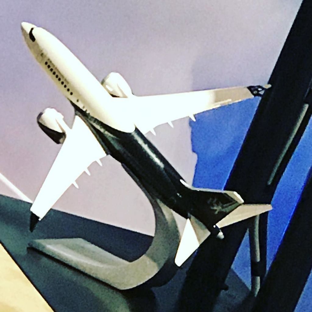 LuxuryLivng's tweet photo. @boeing mode at #MEBAA #ShereenShabnam #Writer #EditorInChief #EditorInChiefUAE #EditorInC… https://t.co/xyO4OKLTkB https://t.co/GX0SUjBxM9