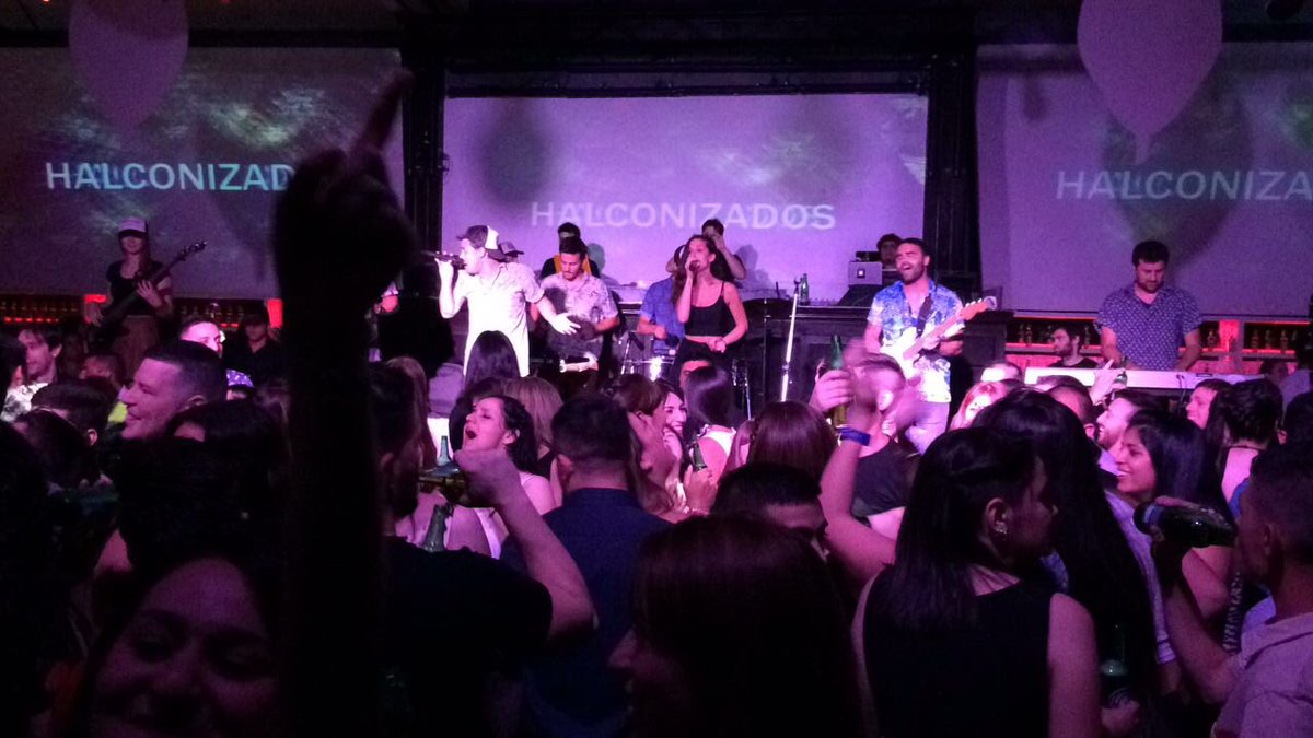 Halconizados's tweet photo. Un poquito de lo que fue la fiesta de fin de año de @Falabella_ar ayer en @RoseBarOficial 🌹#ConAmor #Halconiza 🎉 https://t.co/HKN3Us8R0T