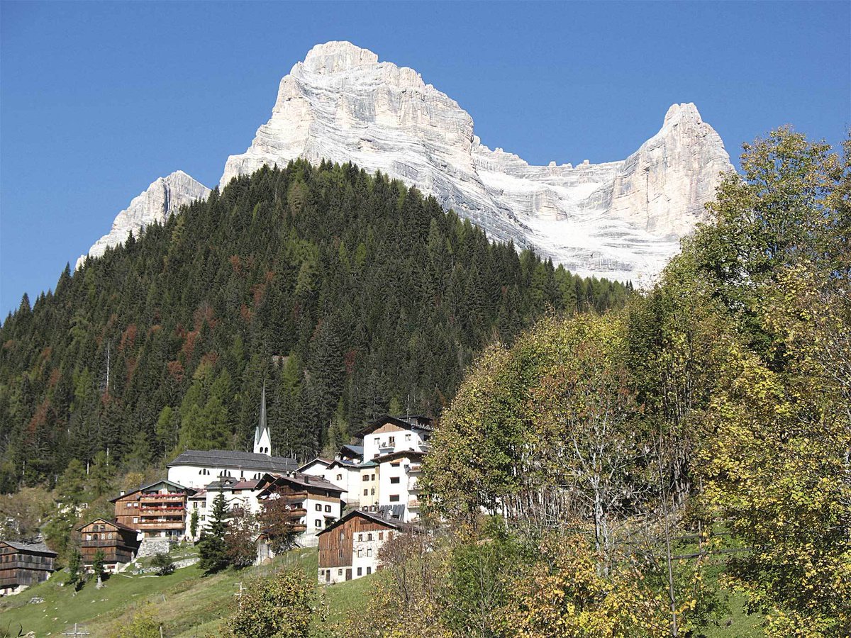 CorriereAlpi's tweet photo. #Referendum, sulle Dolomiti un'enclave riformista #Belluno https://t.co/UgIcwRjeX7 https://t.co/qKE29f30cF