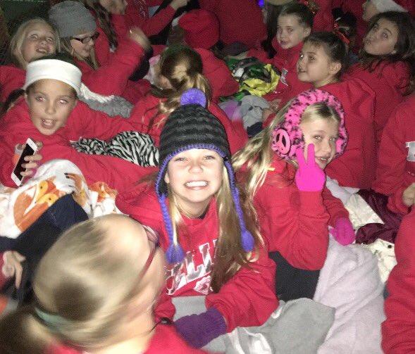 albbritton81's tweet photo. Despite a scary ending to the night, these cuties had a blast!❤️🎅🏻🎄 https://t.co/TJCY9KgO2e