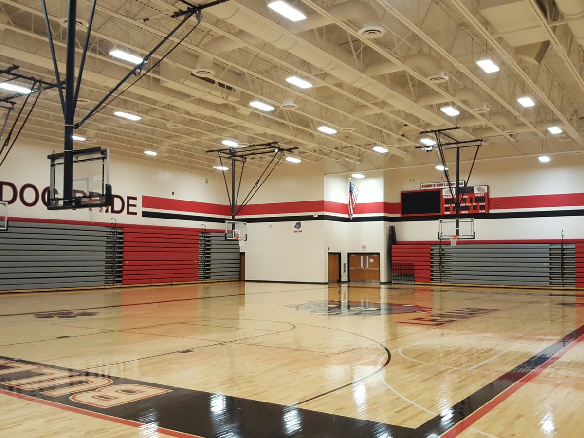 mrcoachdavis's tweet photo. Calm before the Chaos! Just less then 12 hrs we welcome Western to open the Lakes Schedule! Should be fun....and loud! #LetGoDogs #SeeUat6 https://t.co/q1VqXCs6hR