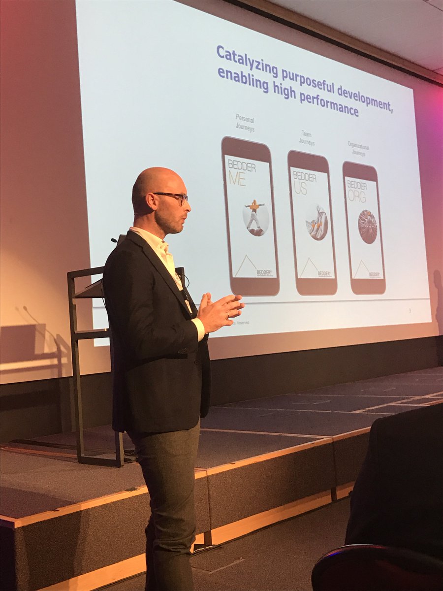 MCE_EMEA's tweet image. Krijn Donker is explaining how the app works. More info at register.bedderx.com  #Connect #teamspirits #MCE55  #VUCA #world