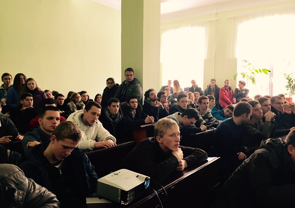 KseniiaS's tweet image. Full house of students came to hear about Google&apos;s programs in IT @ Google Students Day DNU #gdgdnipro #wtmukraine