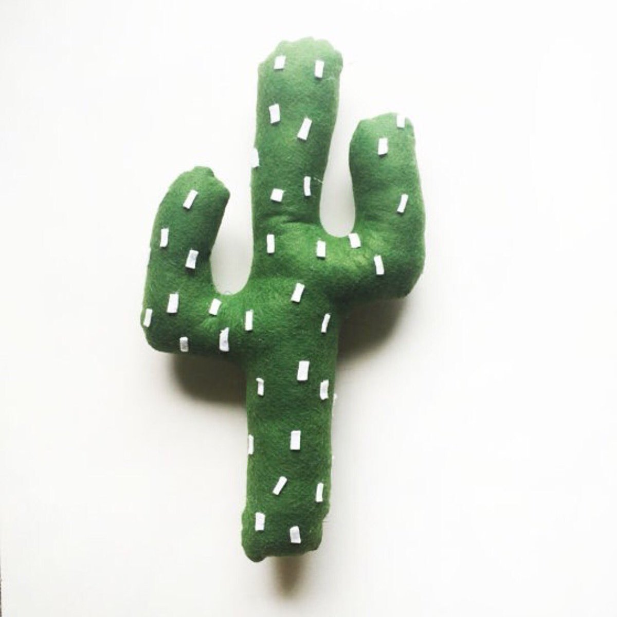 findingmakers's tweet image. Love this handmade cactus pillow by Charlie Bear Society #findingmakers #handmade #smallbiz #shopsmall instagram.com/p/BNrNTG4D25t/