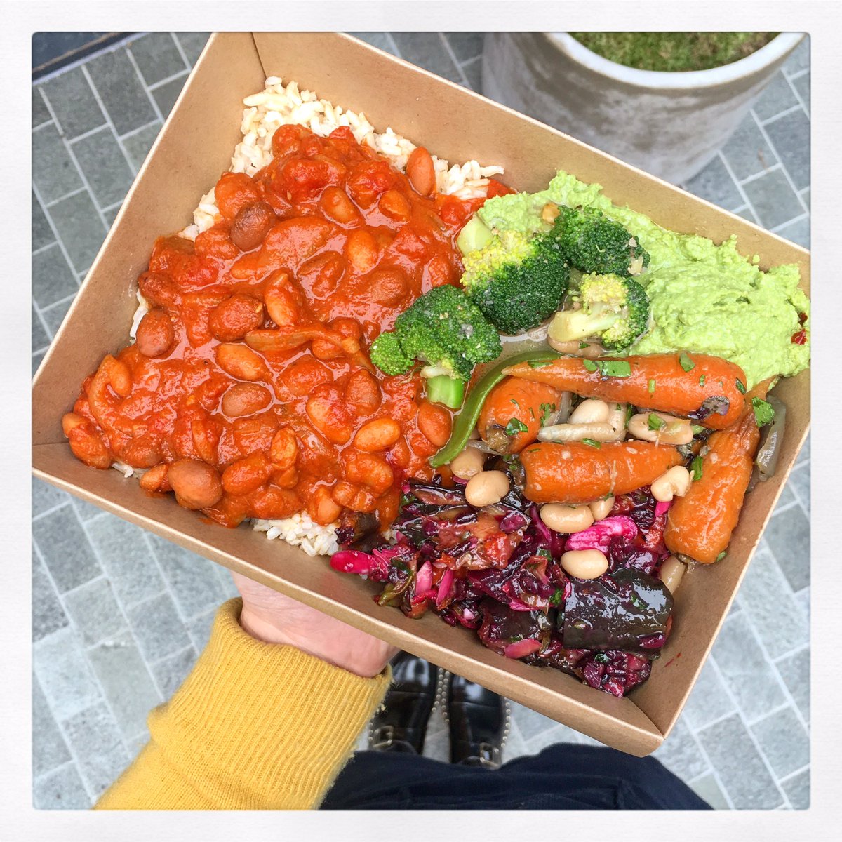 Lunch @the_mae_deli today - can't get enough of our new homemade baked beans 😍😍😍