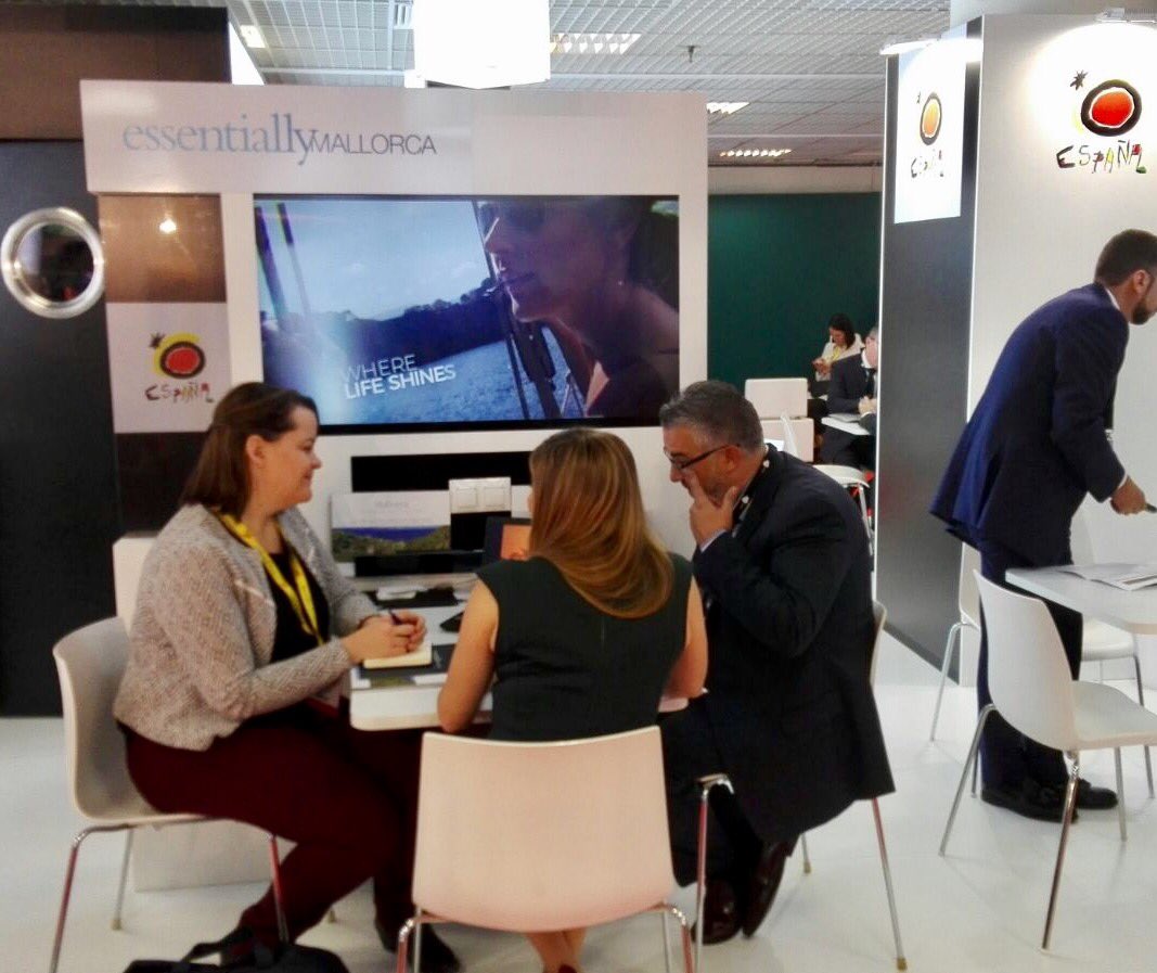 <a href="/mariarenart/">mariarenart</a> y <a href="/jesuscuartero/">Jesus Cuartero</a> en ILTM de Cannes representando a <a href="/essentiallyMca/">essentiallyMallorca</a> y mostrando Mallorca como un auténtico destino de lujo.