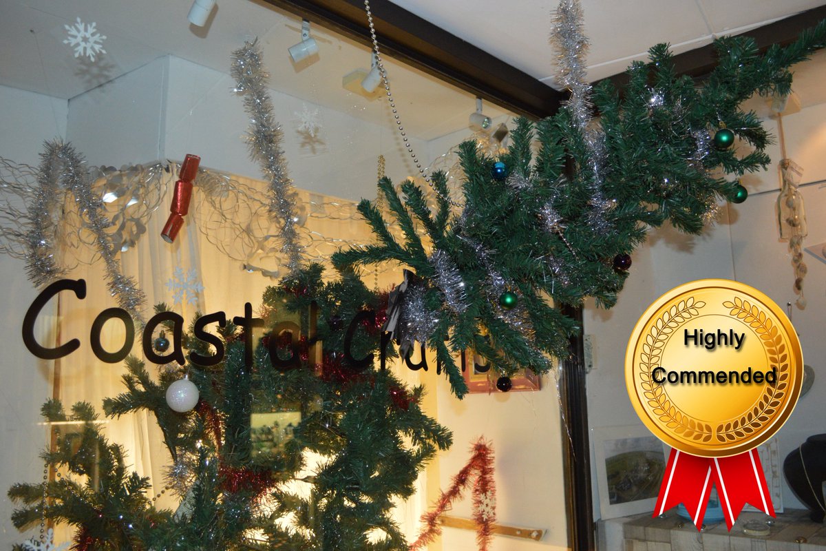 #Felixstowe: 'Bolton Challenge Trophy Competition 2016' for the best dressed Xmas window. Highly Commended: <a href="/coastalcraftsfx/">Coastal Crafts</a>