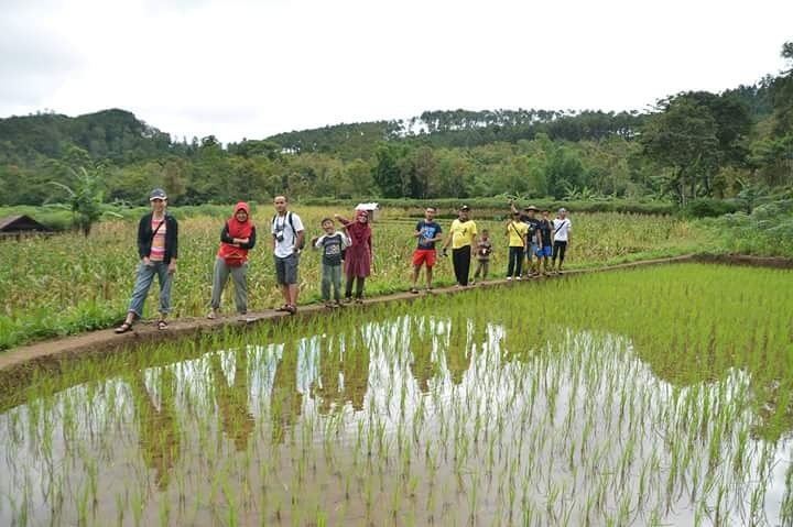 CkdgWisata's tweet photo. Bersyukur krna @CkdgWisata  semakin rame pengunjungnya, terima kasih kpda pihak yg selalu mndukung kita, https://t.co/tzbzG2ncGu
