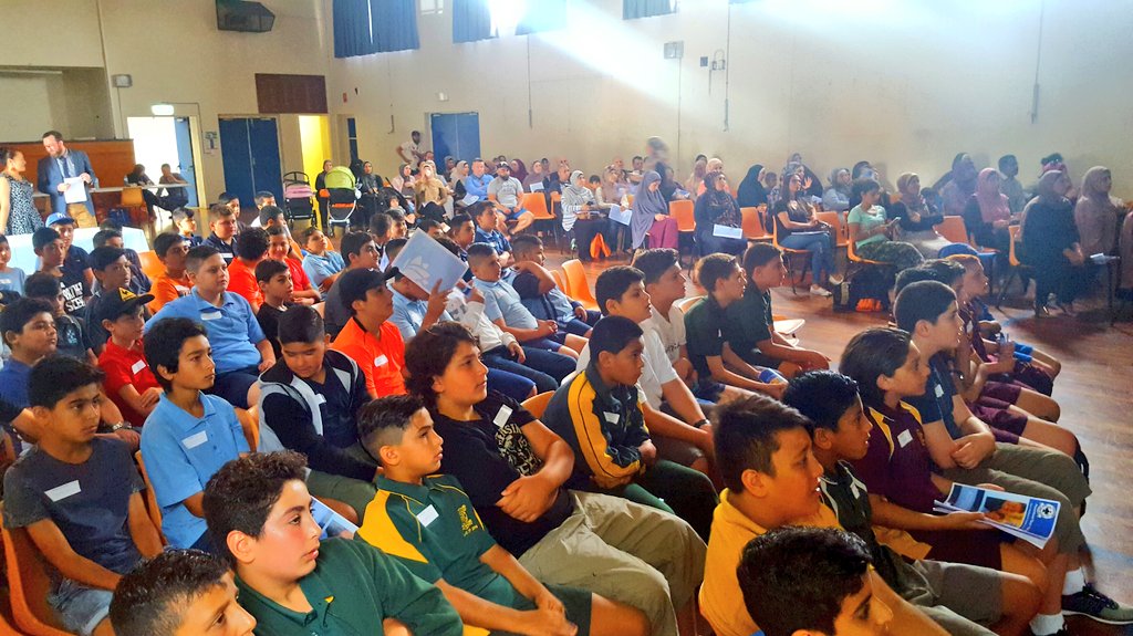 PunchbowlBoys's tweet photo. Giving our 2017 Year 7 students the roots to grow and the wings to fly @PunchbowlBoys .. Welcome! ♡ to the start of a new chapter #pbhsgood https://t.co/SRRfjEy8yo