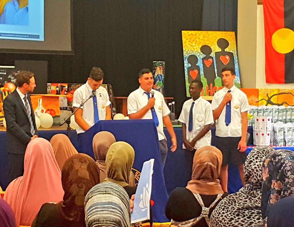 PunchbowlBoys's tweet photo. Giving our 2017 Year 7 students the roots to grow and the wings to fly @PunchbowlBoys .. Welcome! ♡ to the start of a new chapter #pbhsgood https://t.co/SRRfjEy8yo