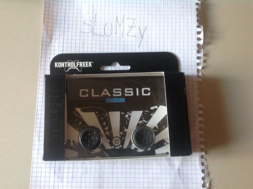 AyudasMetalix's tweet photo. 🐻Nuevo sorteo🐻

Kontrol Freek CLASSIC 

Requisitos 

Seguir: @sLuMZyM8 @Ayudas_killer 

Mencionar 2 amigos

Acaba el 1-1-2017😂

Mínimo 150rt https://t.co/8VNWcFRWd2