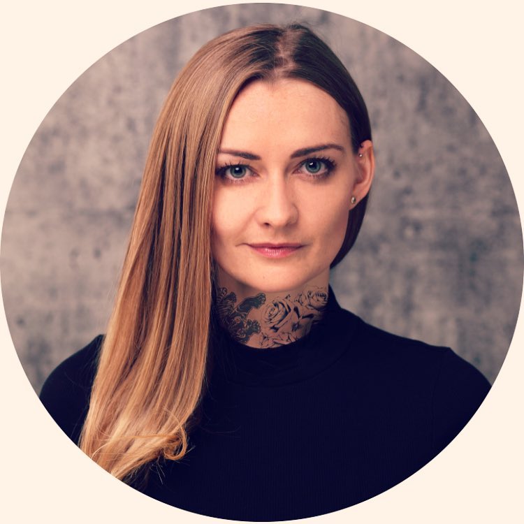 IndieGamerGirl's tweet image. Hey can you edit my new pic for the company website please @EpicWaligora? - Sure. #photoshop #notwhatimeant #deepstreamio #womenintech #tats