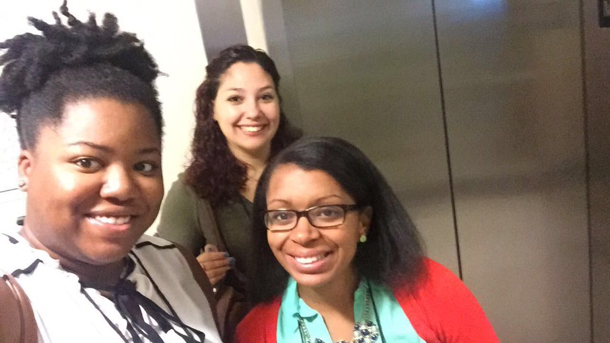 ham_no_h's tweet photo. Some @uncgspahe #SAGrad students practicing their elevator speech for #SoACE16 😉😉😉😉 https://t.co/oT3JzLQAg0