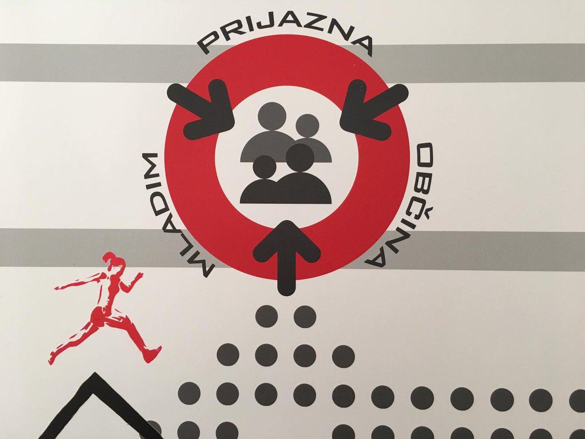 MO_Velenje's tweet photo. Mestna občina Velenje je obnovila certifikat Mladim prijazna občina. Nagrado je prevzel župan Mestne občine Velenje @BojanKonti. https://t.co/RK2xPWPxP5