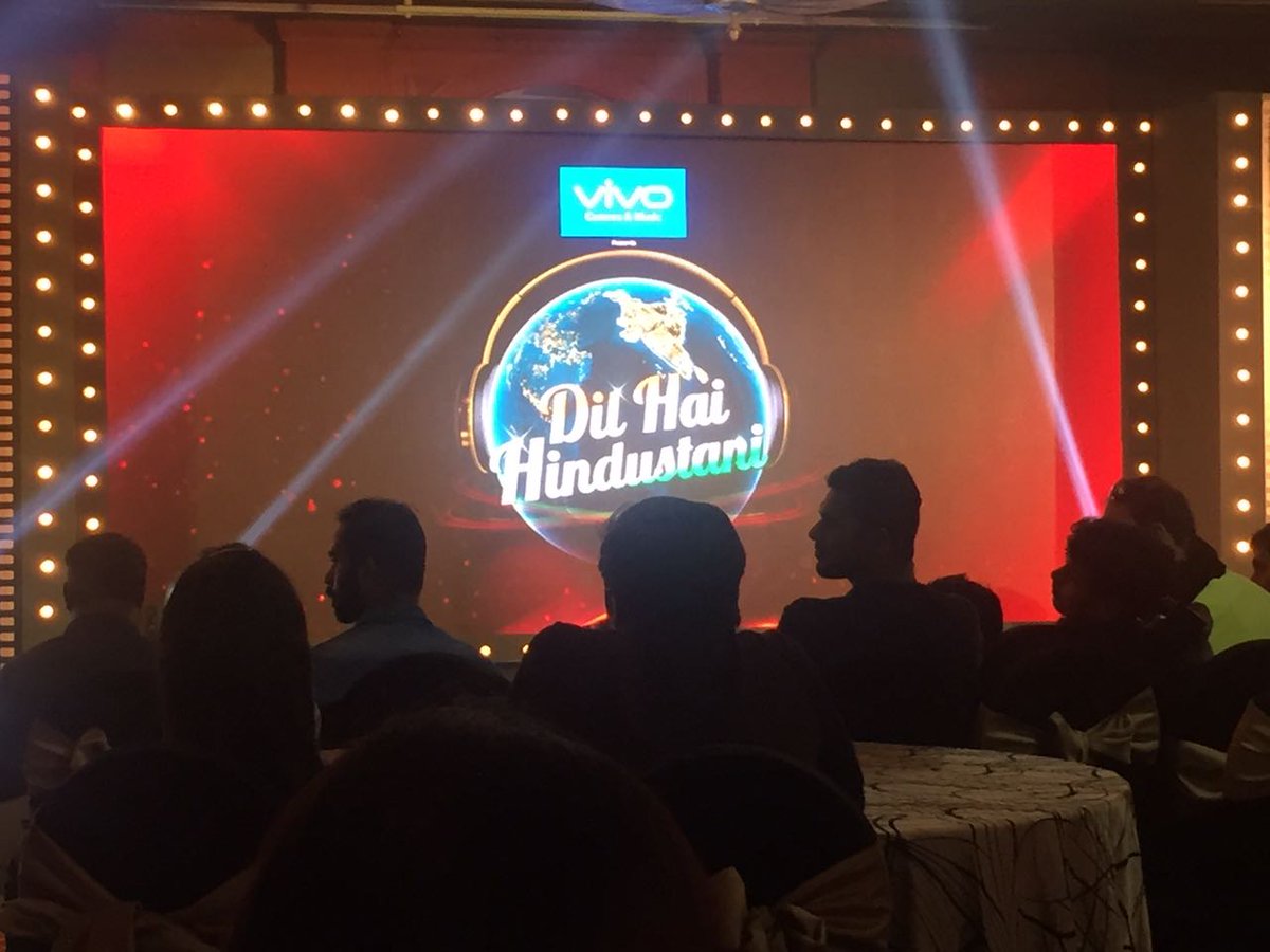 RealJumboJutts's tweet photo. Bas ab thodi der mein press conference chalu ho raha hai! #DilHaiHindustani https://t.co/RovAUOM6Fq