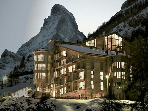 Sylvia_WWEscap's tweet photo. The perfect place for unforgettable moments in warmth and harmony #TheOmnia #Zermatt @WWEscapes #LuxuryTravel #ski @HotelsGP https://t.co/dhD27UTXHV