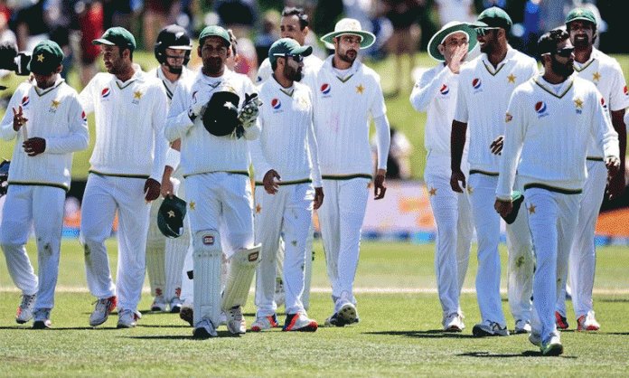 Pakistan became the first side to lose nine wickets in the final session of a Test as New Zealand completed a 2-0 series win
#playfcl
