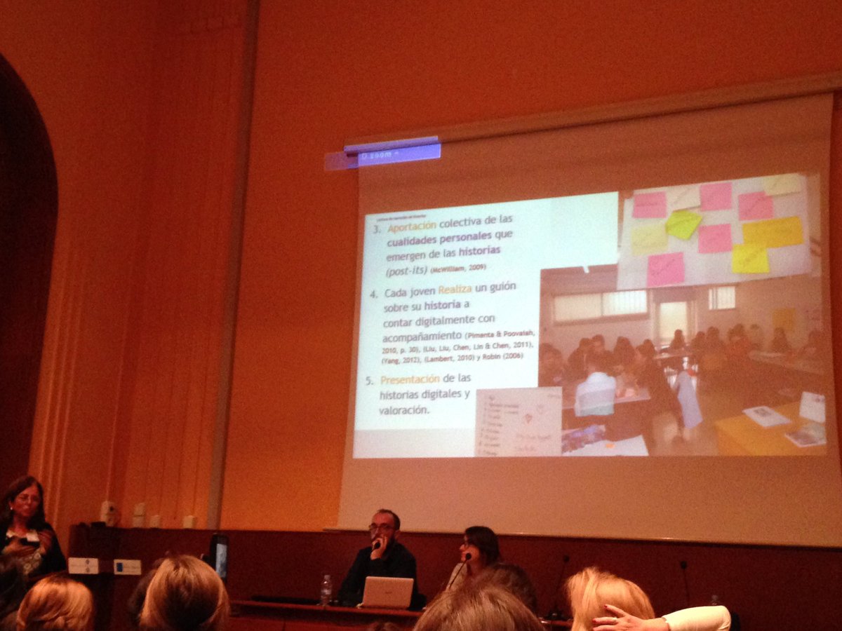 Ara mateix <a href="/MariaDomingo/">MªDomingo-Coscollola</a> donant idees sobre com trobar "l'or" en joves a través d relats digitals personals #showyourowngold #JornadasDST16
