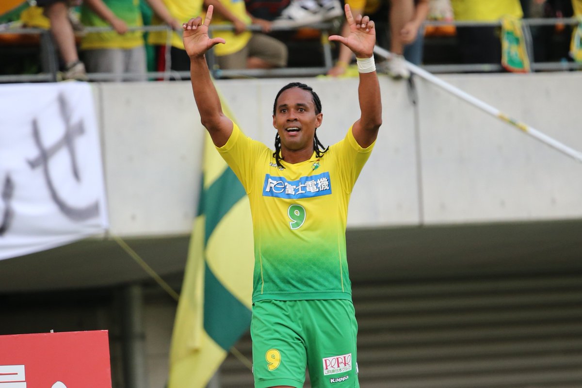 訃報 コロンビアでの飛行事故で元セレッソ大阪 ジェフ千葉のケンペス選手が亡くなる 2ページ目 Togetter