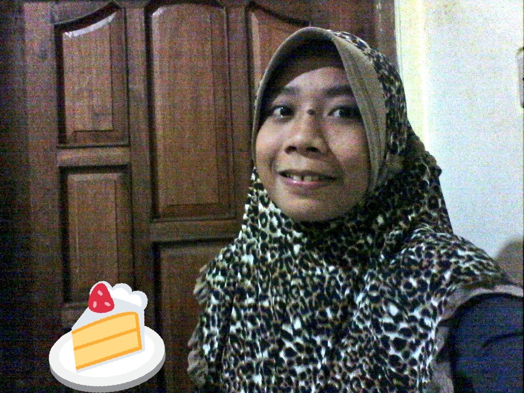 tria_vera's tweet photo. Ingin jadi pengusaha roti gulung dan spicu.. karena aku suka roti itu. Bila ada kesempatan aku akan coba buat.. harusnya disempat sempatkan https://t.co/cWfNLEXQrK