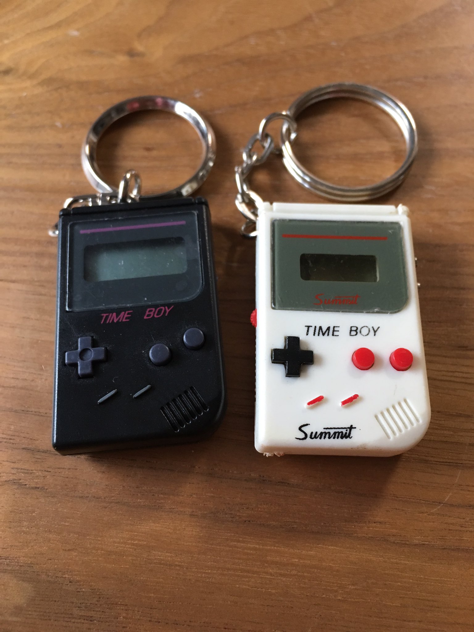【新品未開封】Time Boy ゲームボーイ型キーホルダー時計 1992年製 かみかず on X: 