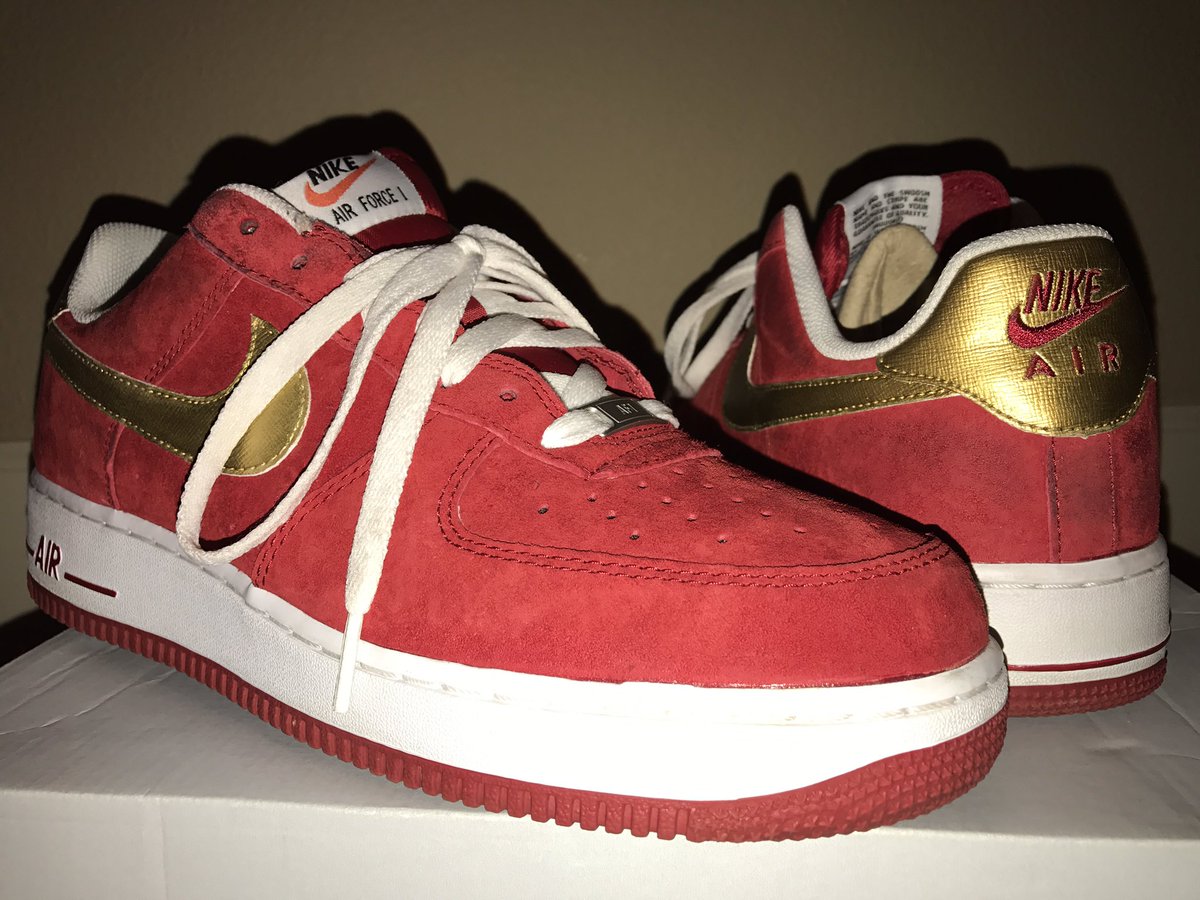Losoya49er's tweet photo. @ryan_knows is a #Beast #49ers #RedNGold #CustomsThatDontLookCustom #AirMax9 #Retro3 #AirForce1 https://t.co/4mq6voINEs