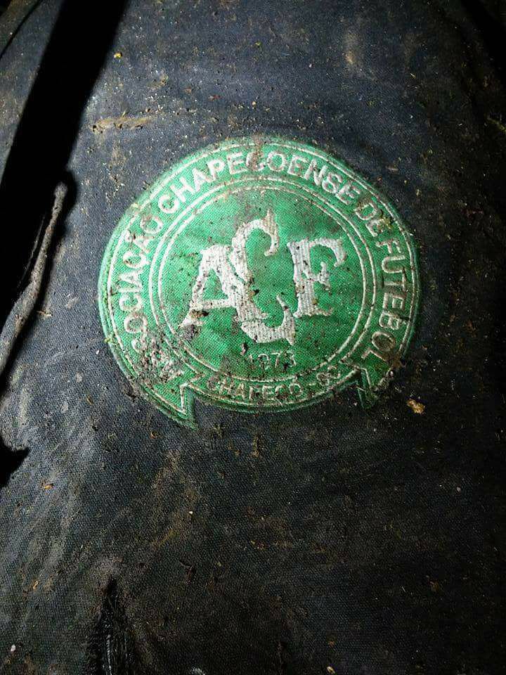 MiOriente's tweet photo. Primeras imágenes de avión accidentado  en cerro de La Unión. Cortesía

Avión de Chapecoense se accidentó La Unión https://t.co/GR9lN7gKFG https://t.co/ktt3AgskHN