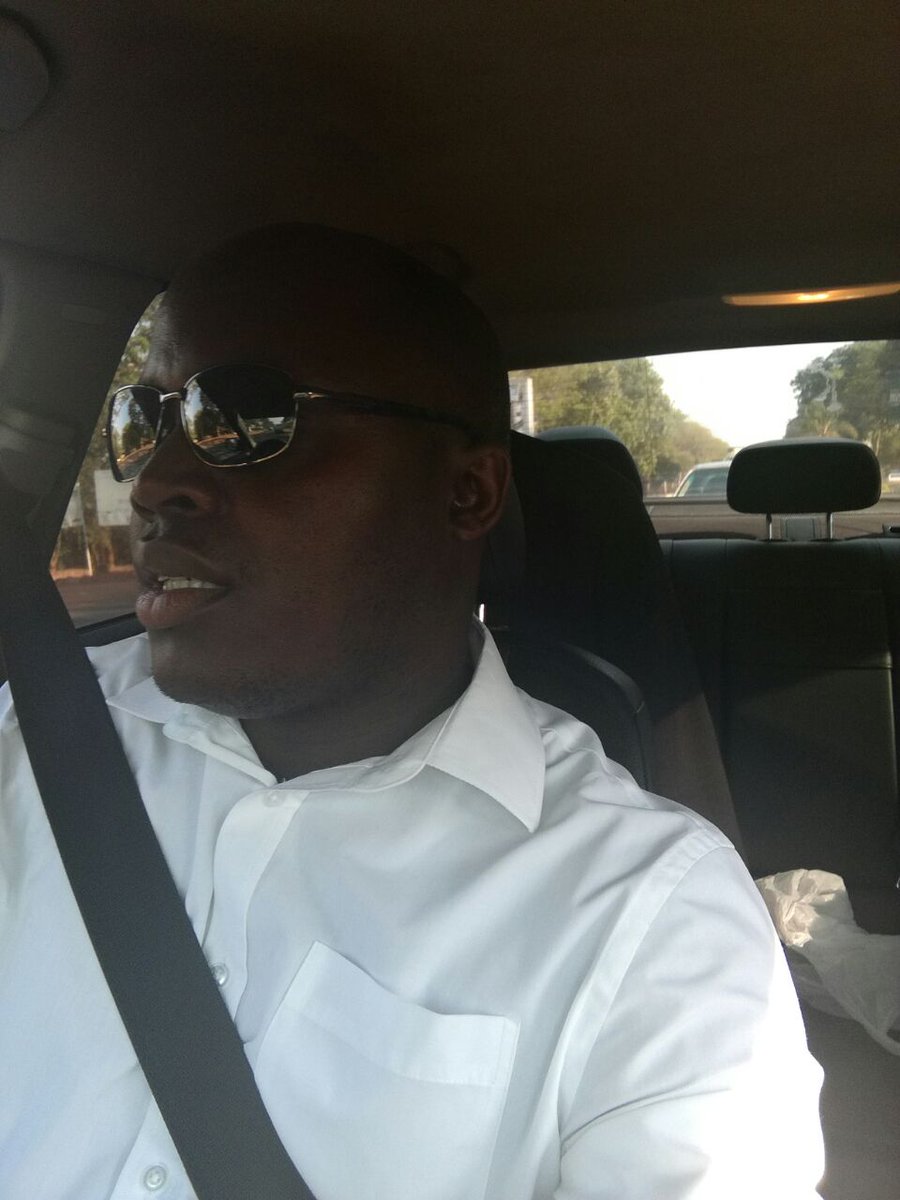 fm101power's tweet image. Does this guy know the art of taking a selfie?  #TechMayhem #MorningRide