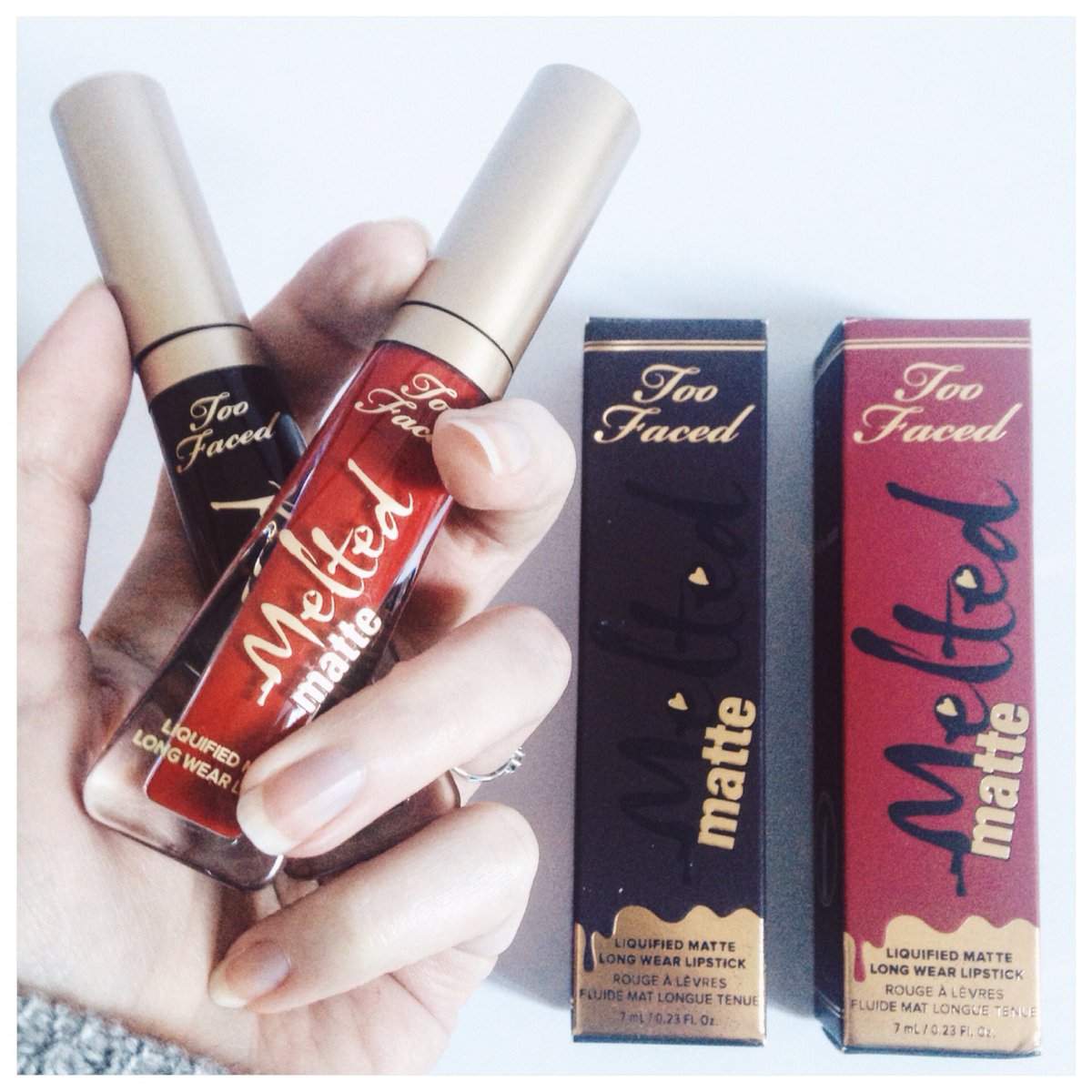 JanisEnsucre's tweet photo. Concours RT + FOLLOW mon compte
pour remporter ces 2 Melted Matte de Too Faced.
Fin du concours ouvert à la France le mardi 6/12, 09:00 https://t.co/KvMTl5iZzQ