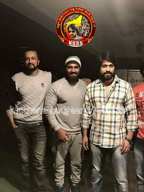 Kicchanahudgiru's tweet photo. #EXCLUSIVE_
#PIC_OF_YESTERDAY_NIGHT
  Our boss @KicchaSudeep &amp; @NimmaYash  #prasadh bro
ಮತ್ತು  ಹಾಗೇ_ಒಂದು_ಫೋಟೋ .... @kicchasudeepse1 https://t.co/SVpwUzwh8o
