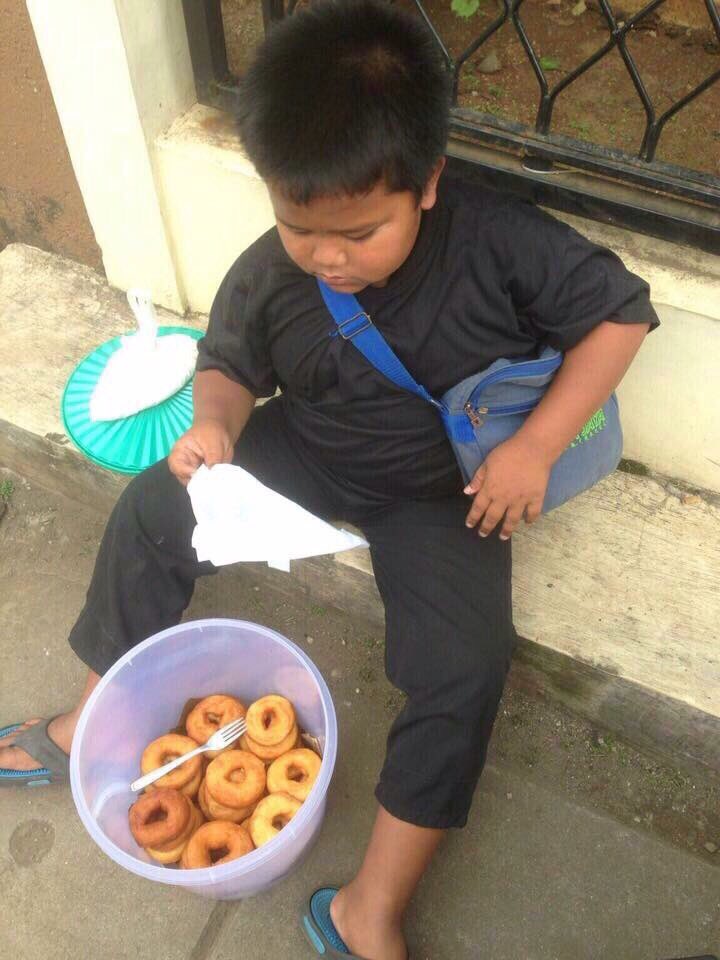 nickoakbar's tweet photo. Dari path-nya mas @benjiepie.

Siapa tau anak cibubur ada yg liat trus kepengen beli 🙏🏻 https://t.co/FiZYEgsh5E