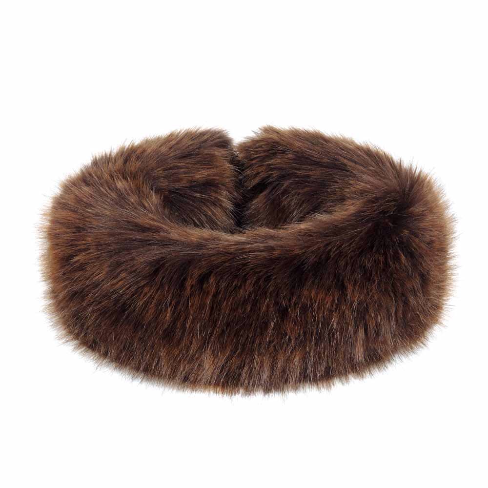 greatbritishop's tweet photo. It's a freezing cold morning,we have some more elegant #fauxfur #loopscarves & #huffs in stock,ideal for keeping warm this winter.
#scarves https://t.co/vEkeifKzgj