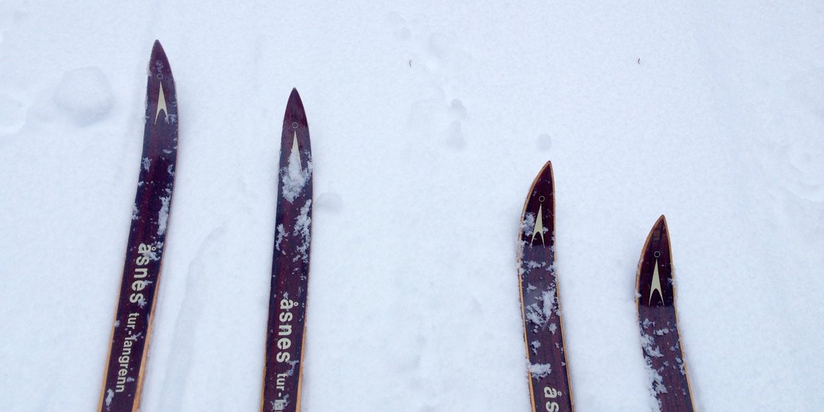 Ryan_Watmough's tweet photo. Before the ski lifts open, #xcski time in the #Purcell Mountains. #Nordicskiing #OldSchool #3pin #Asnes https://t.co/oemasCgFZe