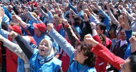 diskgidais's tweet photo. #Faiz ve rantın,#borcun da kaynağı işçinin alın teridir.#İşçi faizin tokadını yiyendir. #Sömürüye karşı #Birleşelim! https://t.co/FgYKmxT96w
