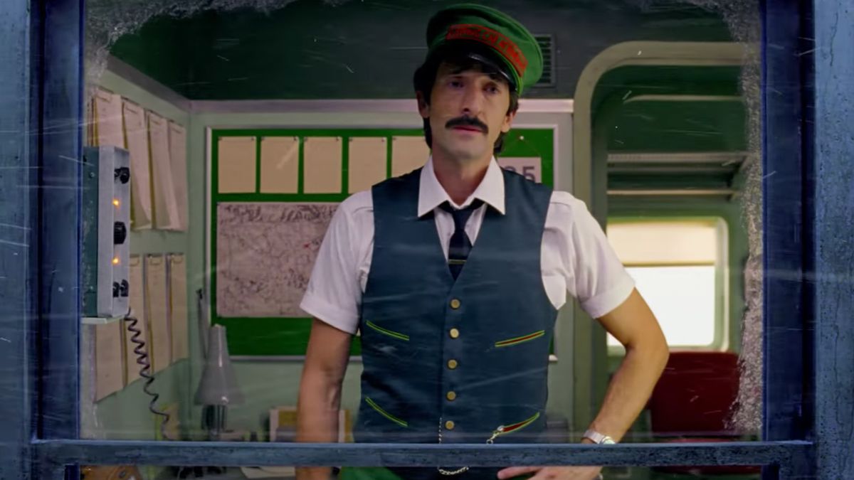 verge's tweet photo. Wes Anderson directed a Christmas commercial for H&amp;M and it is great https://t.co/ZhcWfuUFM6 https://t.co/3Qdgi9SZCt