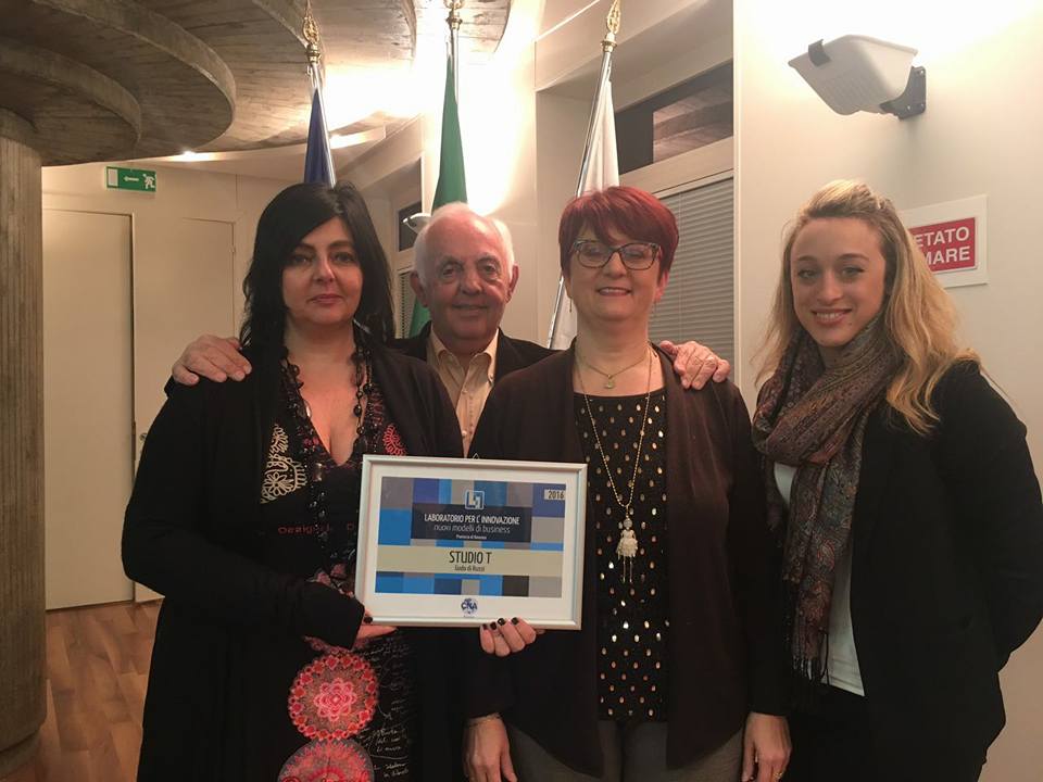 studiot_staff's tweet photo. Al team di Studio T "Laboratorio per l'innovazione industria 4.0". #StudioTpresenti #innovazione #modellidibusiness #cnaravenna https://t.co/GoaIBdqNza